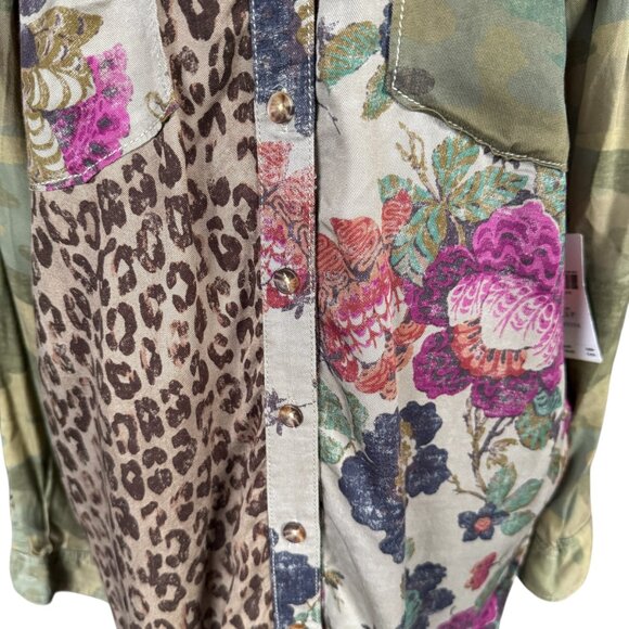 Pilcro by Anthropologie green pink floral camo button down shirt size XSP - Picture 6 of 13